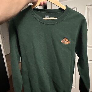 Finding dory Green Sweatshirt with Clownfish Embroidery medium